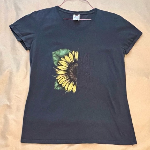 Sunflower Graphic Tee - Picture 2 of 3